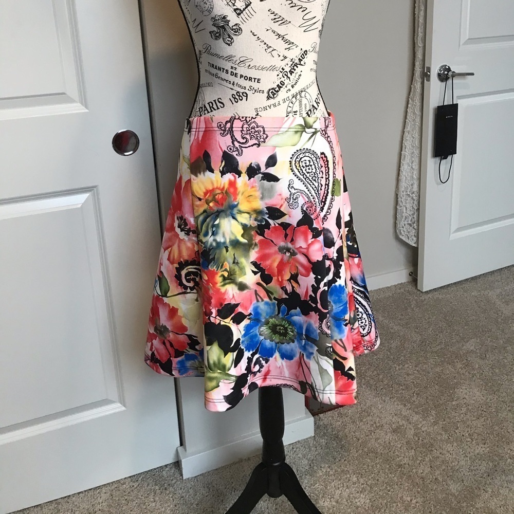 - Milano skirt